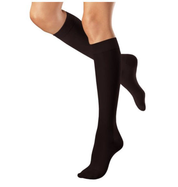 Picture of 4002 B/KNEE XLARGE SHORT, CLOSED TOE - BLACK 